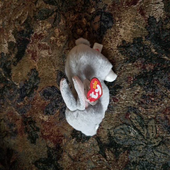 Nibbler, small rabbit soft, plush, realistic classic toy, Ty Beanie Babies - Picture 5 of 9